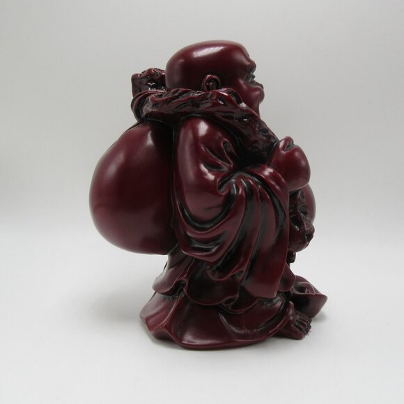 Vintage Traveling Laughing Buddha resin 'cinnabar' figurine - 5 1/2" - Picture 5 of 8